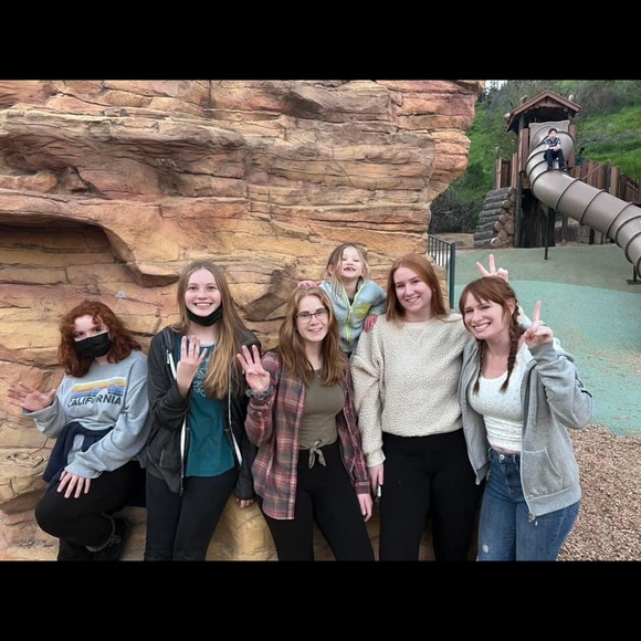 Meet your Posher, Amber - Picture 4 of 5